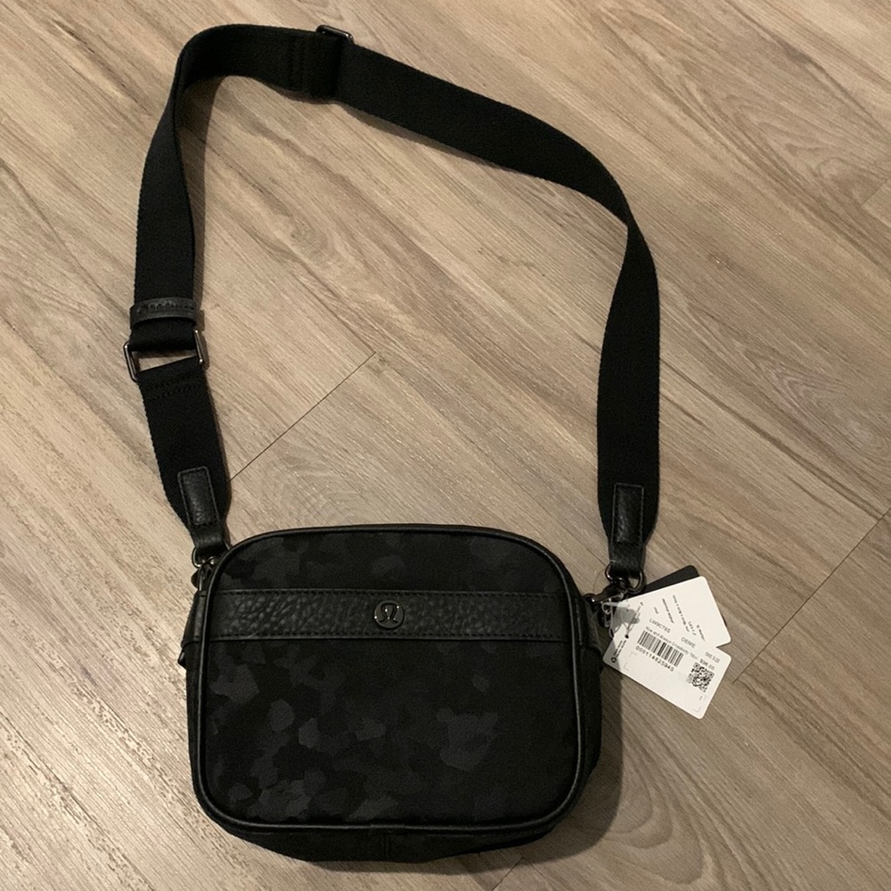Lululemon Crossbody Bag. Taking offers! :)